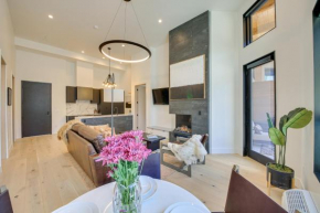 Luxe Schweitzer Condo with Hot Tub Ski-InandSki-Out!